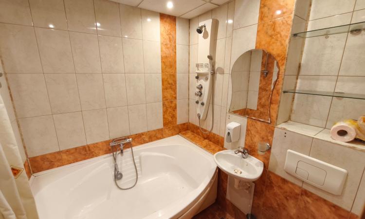 Apartament de vânzare – 3 camere, Bulevardul Republicii, Baia Mare Etaj 3, Zona Sf. Ioan