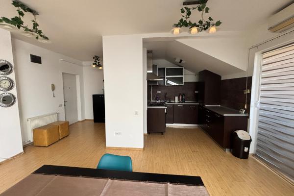 Apartament 3 camere, 105 mp – Republicii, zona Liceului Sportiv