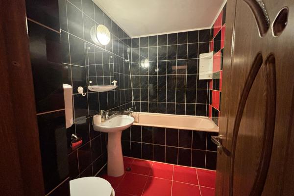 Apartament cu 3 camere – decomandat, zona Profi, Bld. Reg. Ferdinand