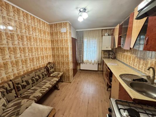 Apartament cu 3 camere – decomandat, zona Profi, Bld. Reg. Ferdinand
