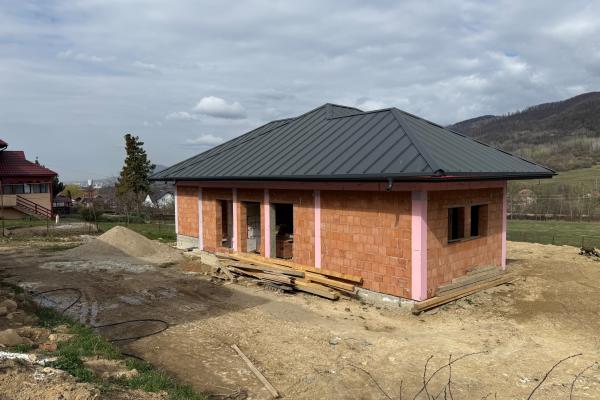 Casa individuala Tautii de Sus,zona rezidentiala,600 mp teren