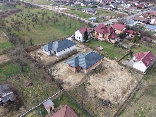 Casa individuala Tautii de Sus,zona rezidentiala,600 mp teren