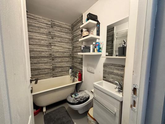 Apartament 2 Camere – Etaj 3, Zona Facultatea de Inginerie