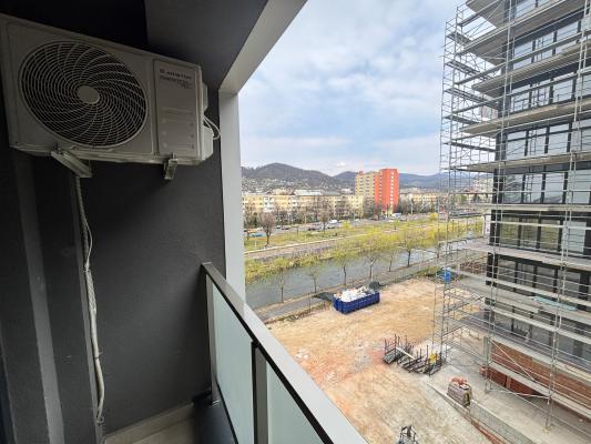 Apartament 1 cameră - str. G. Coșbuc, zona Spitalului Judetean