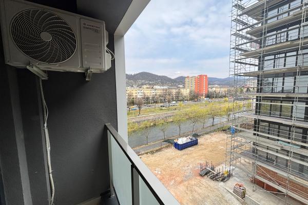 Apartament 1 cameră - str. G. Coșbuc, zona Spitalului Judetean