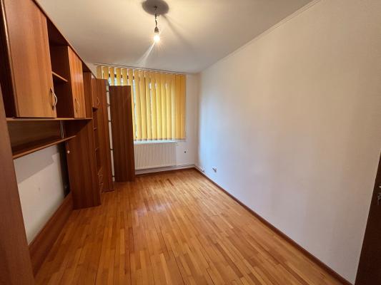 Apartament 3 camere – garaj inclus, str. Victoriei, Zona Vivo Mall