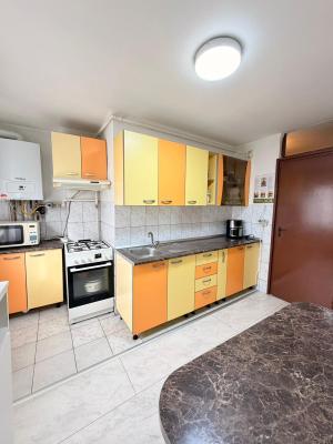 Apartament 2 camere –  decomandat, Str. Dobrogei, zona Teren atletism
