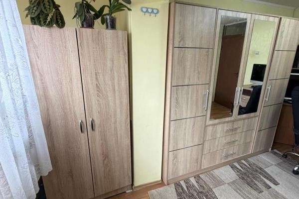 Apartament 2 camere – decomandat, Str. Dobrogei, zona Teren atletism