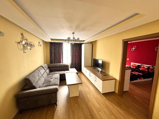 Apartament 4 camere - vânzare/ închiriere - Bld. Bucuresti, zona Semiluna