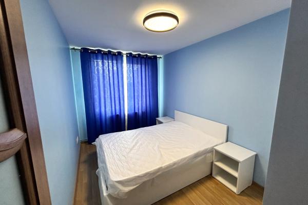 Apartament 4 camere - vânzare/ închiriere - Bld. Bucuresti, zona Semiluna