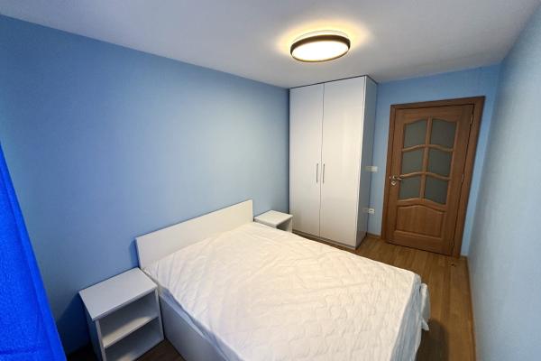Apartament 4 camere - vânzare/ închiriere - Bld. Bucuresti, zona Semiluna