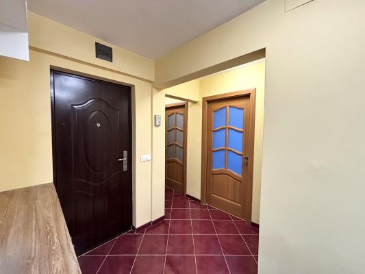 Apartament 4 camere - vânzare/ închiriere - Bld. Bucuresti, zona Semiluna