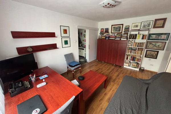 Apartament 2 camere – et. 1, str. Victor Babeș, zona TBC