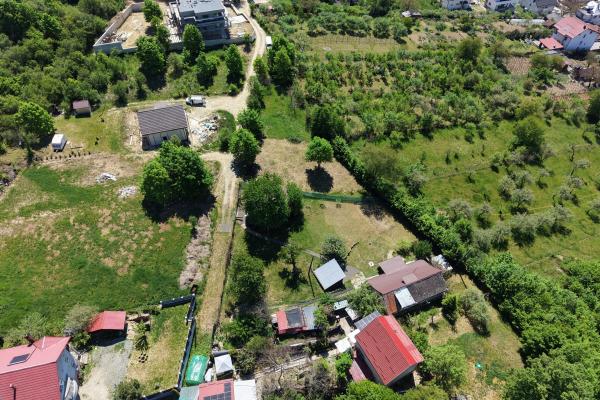 Teren extravilan, potențial de investiție – 825 mp, Valea Borcutului