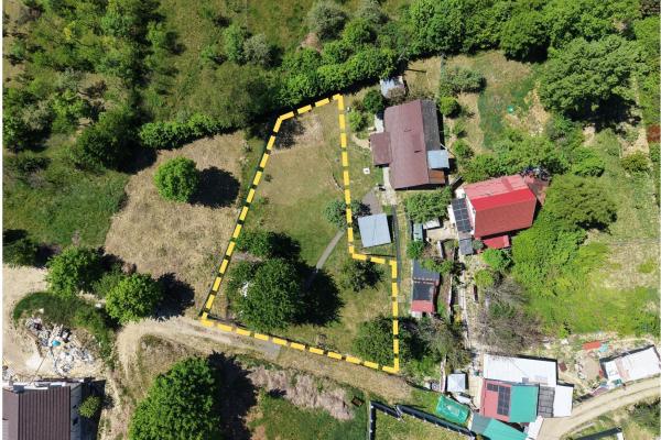 Teren extravilan, potențial de investiție – 825 mp, Valea Borcutului