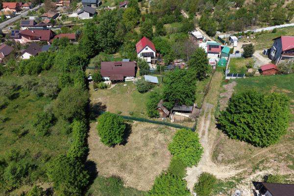Teren extravilan, potențial de investiție – 825 mp, Valea Borcutului