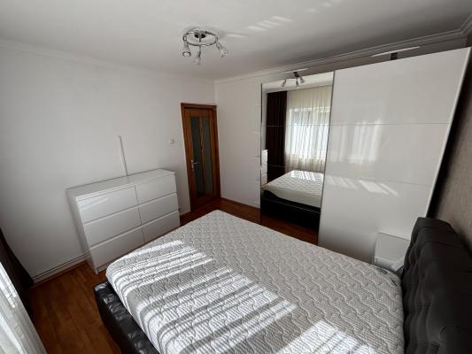 Apartament 2 camere, decomandat - bld. Republicii, zona Liana
