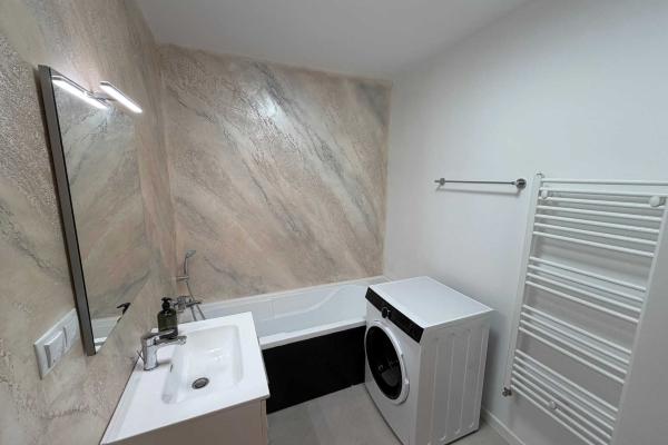 Apartament de vânzare – 74 mp construiți, terasă 11 mp, loc de parcare subteran Strada Minerilor, Baia Mare