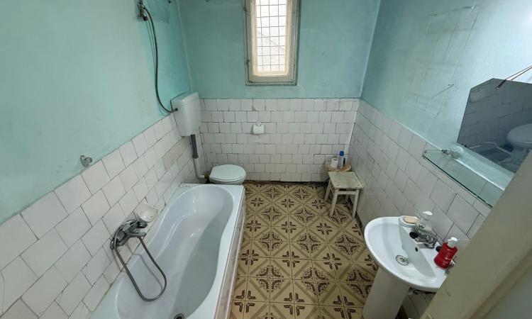 Exclusivitate ! Casă indivduală zona Grivitei , 653mp teren ,curte proprie ,Centrul vechi