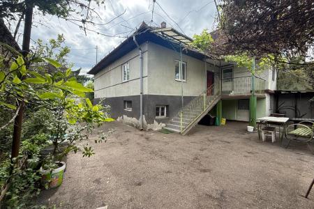 Exclusivitate ! Casă indivduală zona Grivitei , 653mp teren ,curte proprie ,Centrul vechi