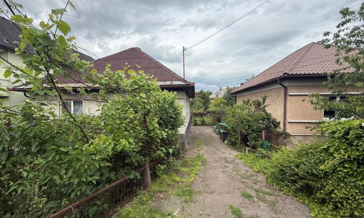 Exclusivitate ! Casă indivduală zona Grivitei , 653mp teren ,curte proprie ,Centrul vechi