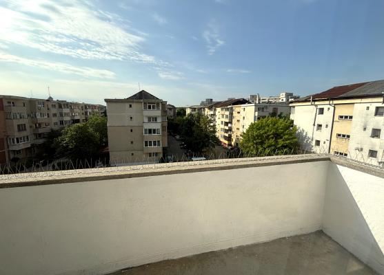 Apartament 3 camere - str. Moldovei, zona Canal 7