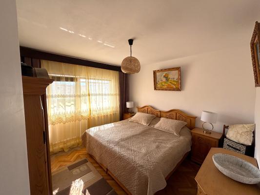 Apartament 3 camere - str. Moldovei, zona Canal 7
