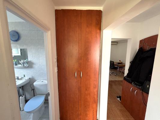 Apartament 3 camere - str. Moldovei, zona Canal 7