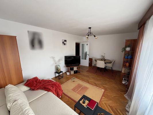 Apartament 3 camere - str. Moldovei, zona Canal 7