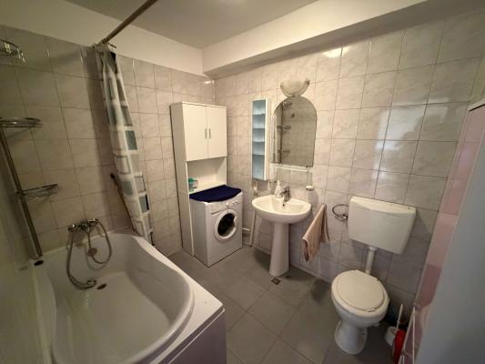 Apartament 64mp, parcare subterană si boxă 14mp Baia Mare, Strada Lupului