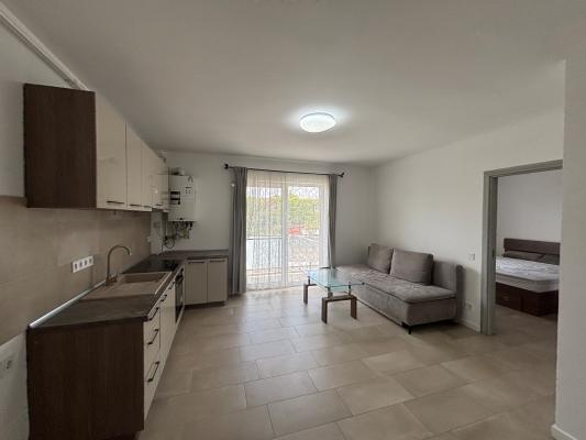 Apartament 2 camere - str. Lămâiței, parter