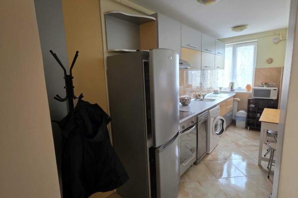 Închiriere- 2 camere ,ultracentral zona Bizo ,etaj 2