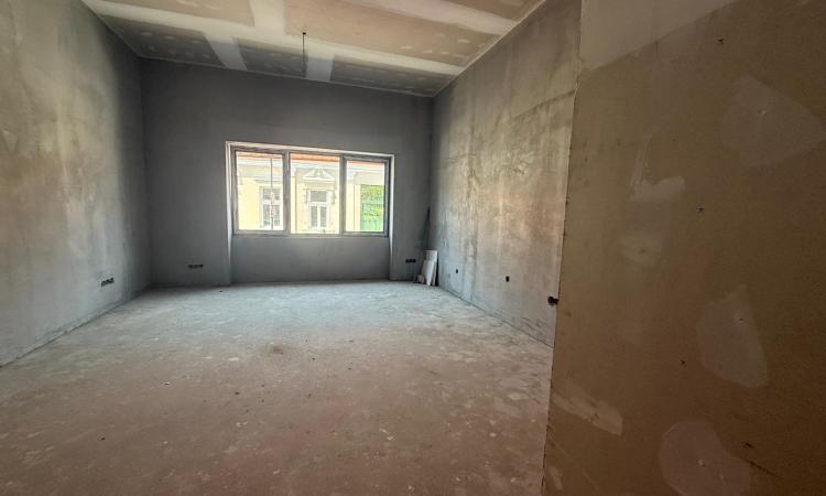 Apartament 2 camere ,Centrul Vechi,Ghe.Sincai, parter înalt , Baia Mare