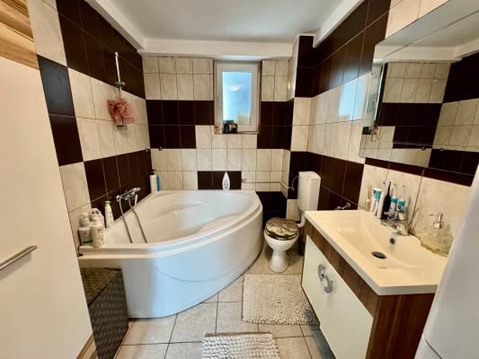 Apartament 2 camere ,Regele Ferdinand zona Lidl ,etaj 3