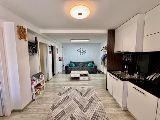 Apartament 2 camere ,Regele Ferdinand zona Lidl ,etaj 3