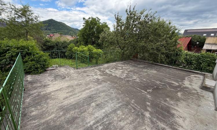 Casă de vânzare 145 mp utili, teren 650 mp, terasă de 50 mp Centrul Vechi