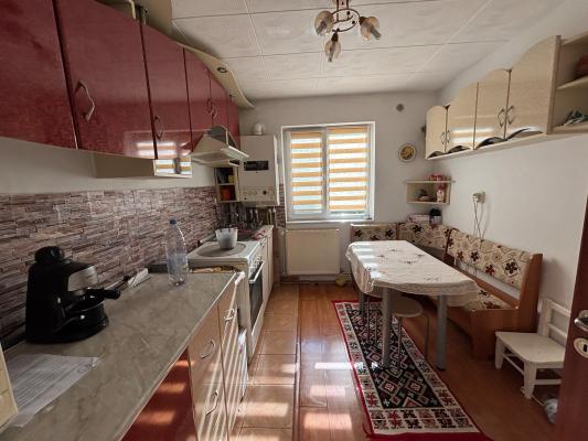 Apartament 3 camere - parter, zona Facultatea de Inginerie, UTCN