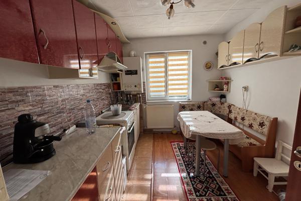 Apartament 3 camere - parter, zona Facultatea de Inginerie, UTCN
