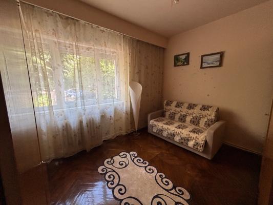 Apartament 4 camere, decomandat - str. Moldovei, zona Maramuresul