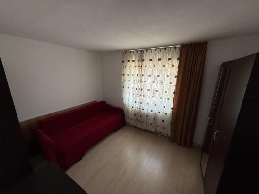 Apartament 2 camere,zona B-dul Traian Pizza Plus/Petru Rares