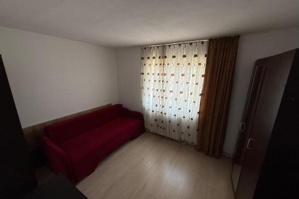 Apartament 2 camere,zona B-dul Traian Pizza Plus/Petru Rares