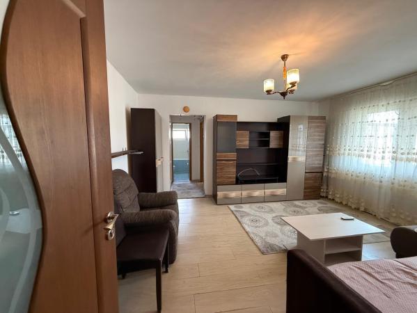 Apartament 2 camere,zona B-dul Traian Pizza Plus/Petru Rares