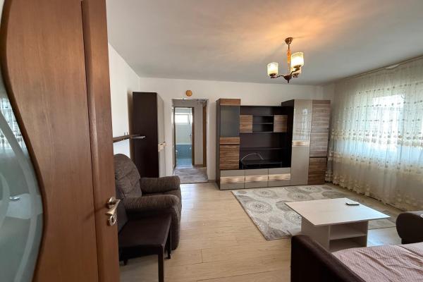 Apartament 2 camere,zona B-dul Traian Pizza Plus/Petru Rares