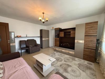 Apartament 2 camere,zona B-dul Traian Pizza Plus/Petru Rares