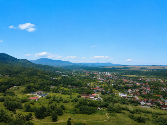 Teren Tăutii de Sus , 9 398 mp ,parcela ideala ansamblu case/dezvoltare turistica