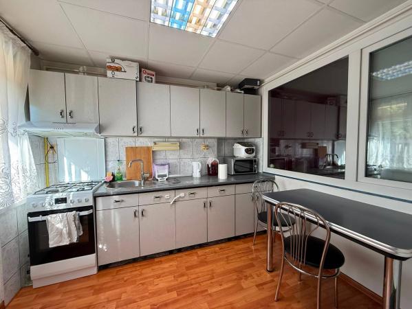Apartament 3 camere,Petru Rares ,parter înalt