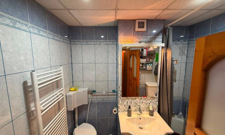 Apartament 3 camere,Petru Rares ,parter înalt