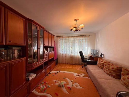 Apartament 3 camere,Petru Rares ,parter înalt