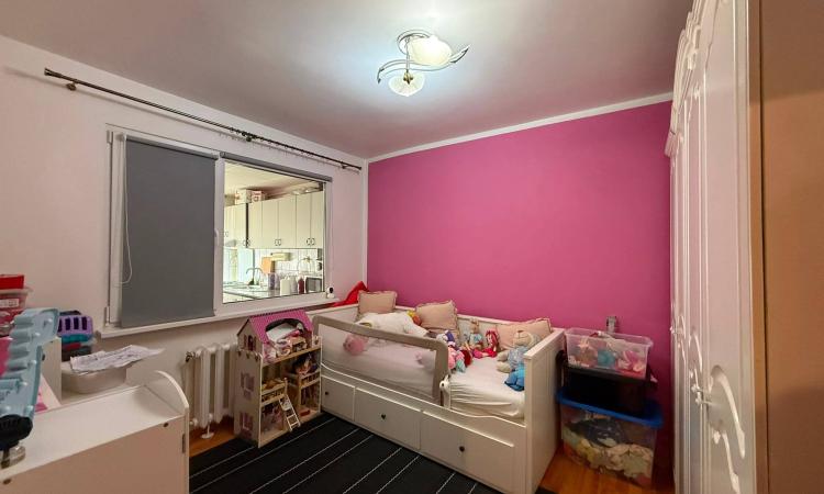 Apartament 3 camere,Petru Rares ,parter înalt