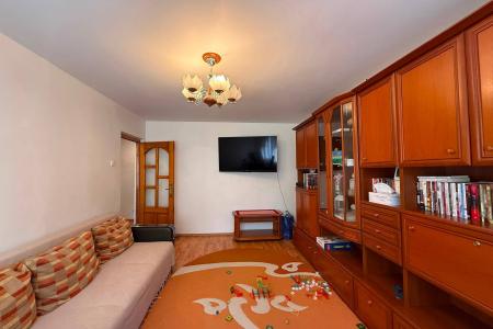 Apartament 3 camere,Petru Rares ,parter înalt